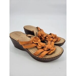 Born Slip On Sandal 7 Vintage Orange Flower Leather Strappy Wedge